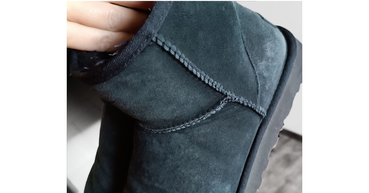 Vyšisované  a vybledlé UGG se skvrnami od soli oprava renovace barvení doma suede renovator 128 black 3